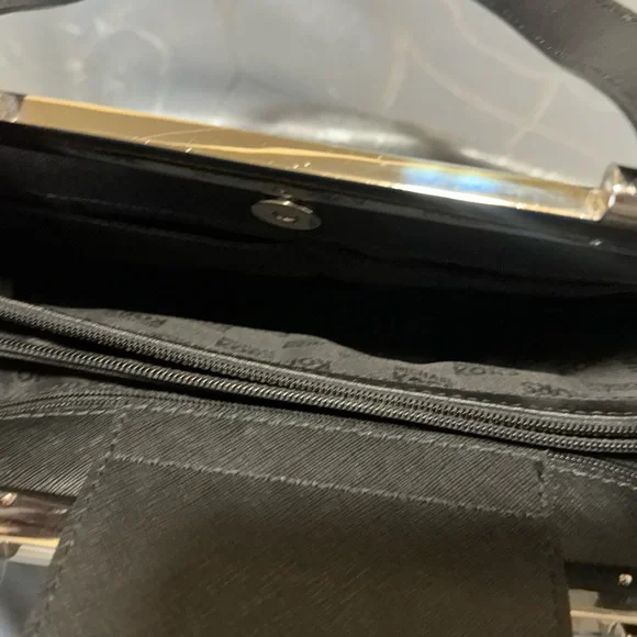 MICHAEL KORS WOMEN’S TILDA SAFFIANO LEATHER MEDIUM TOTE BLACK Used with … - Picture 11 of 16